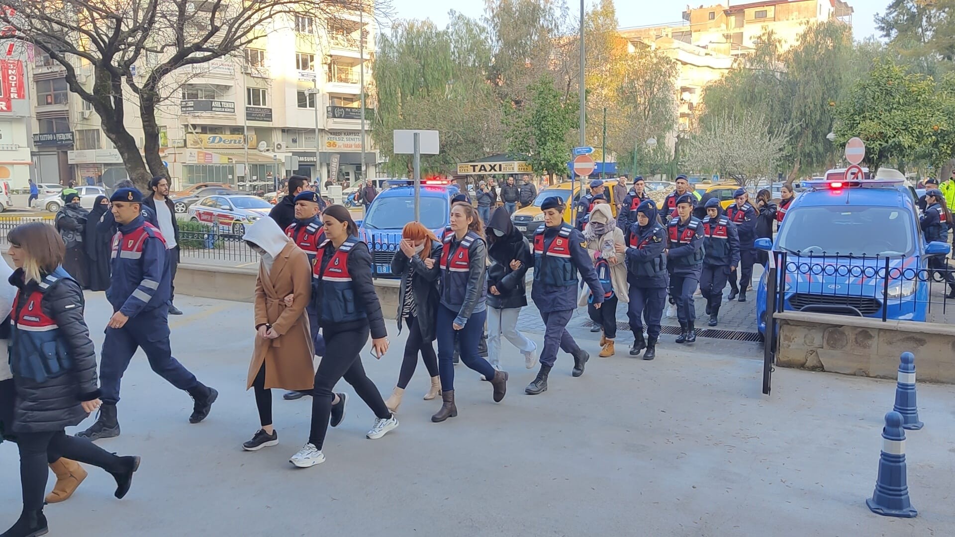 342 milyonluk dev vurgun! 104 gözaltı