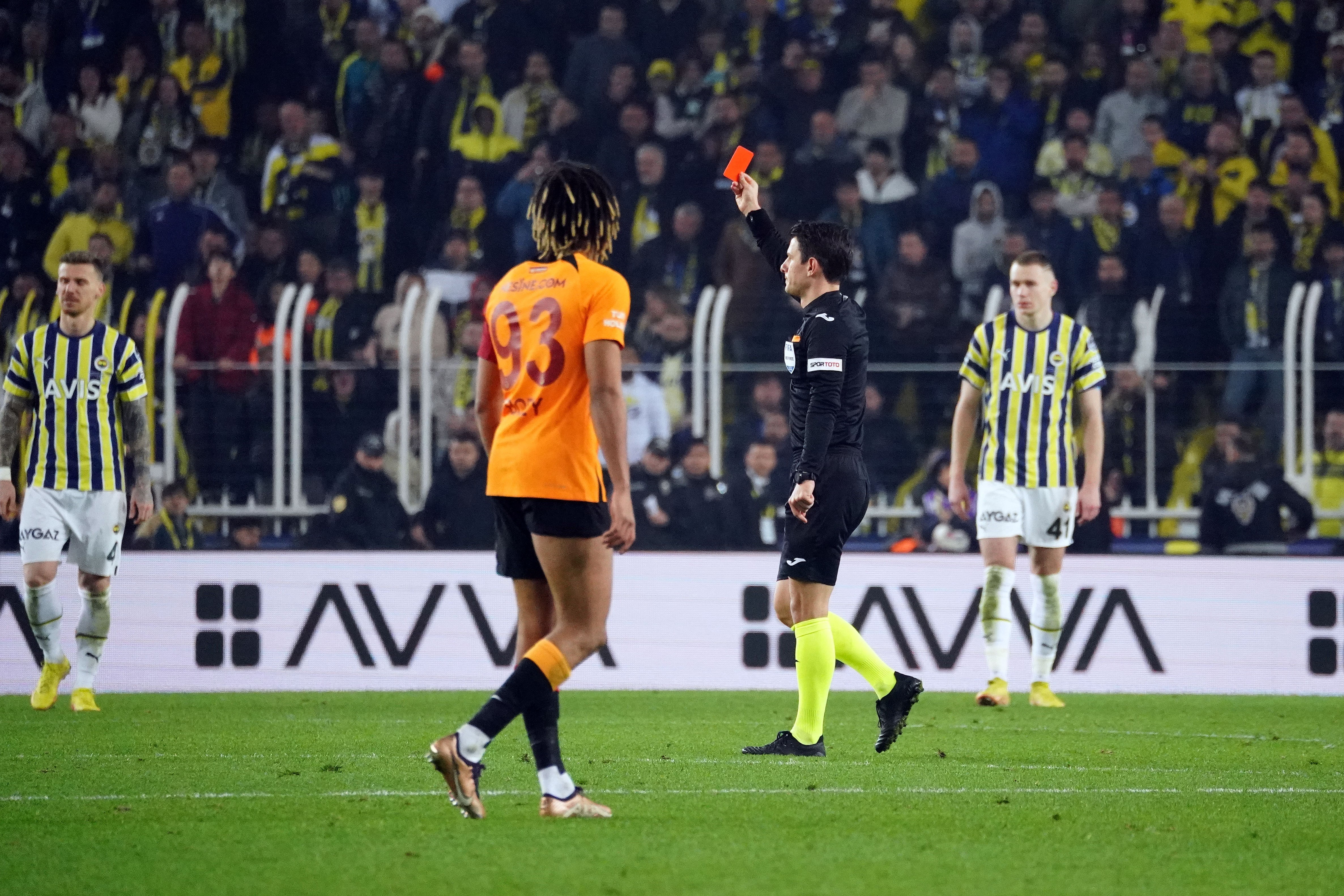 En çok gol atan Fenerbahçe, en az yiyen Galatasaray
