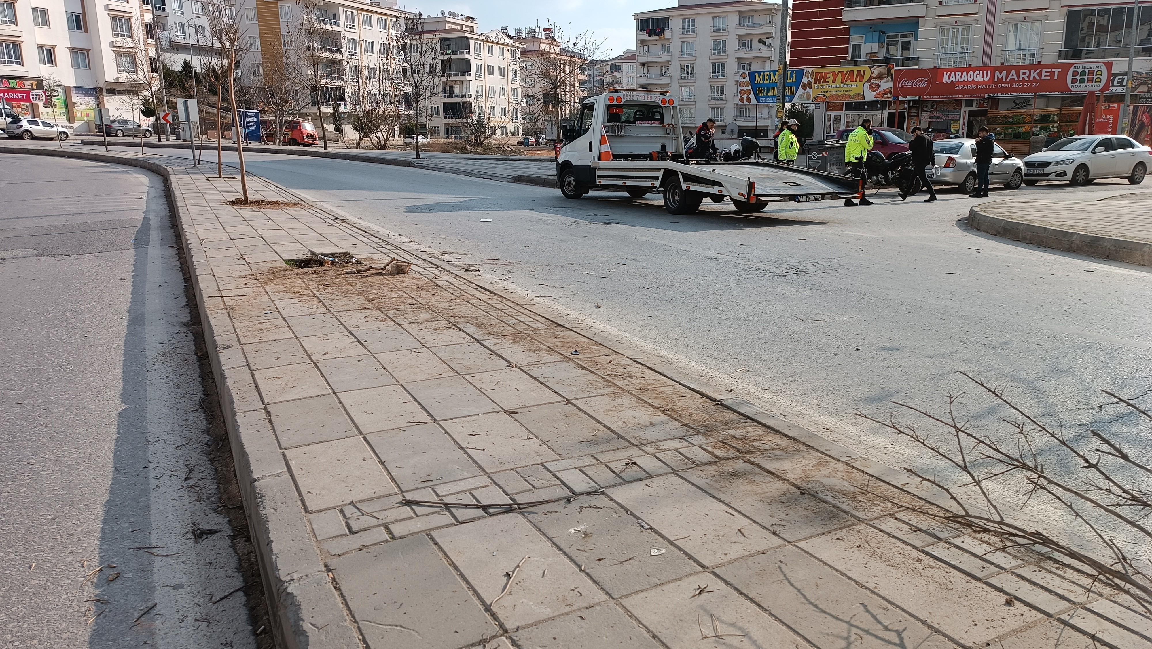 Motosikletin devrilmesi sonucu 2 yunus polisi yaralandı