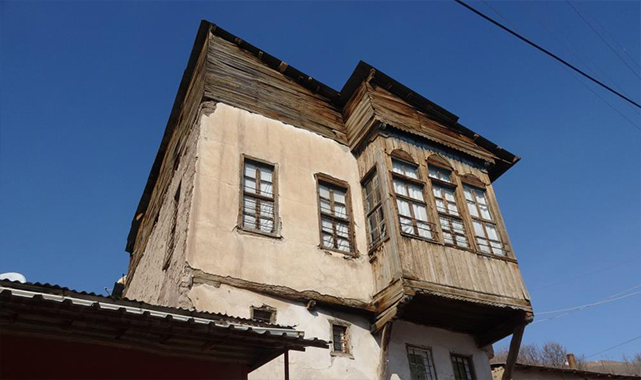 450 yılık tarihi konaklar depreme direniyor