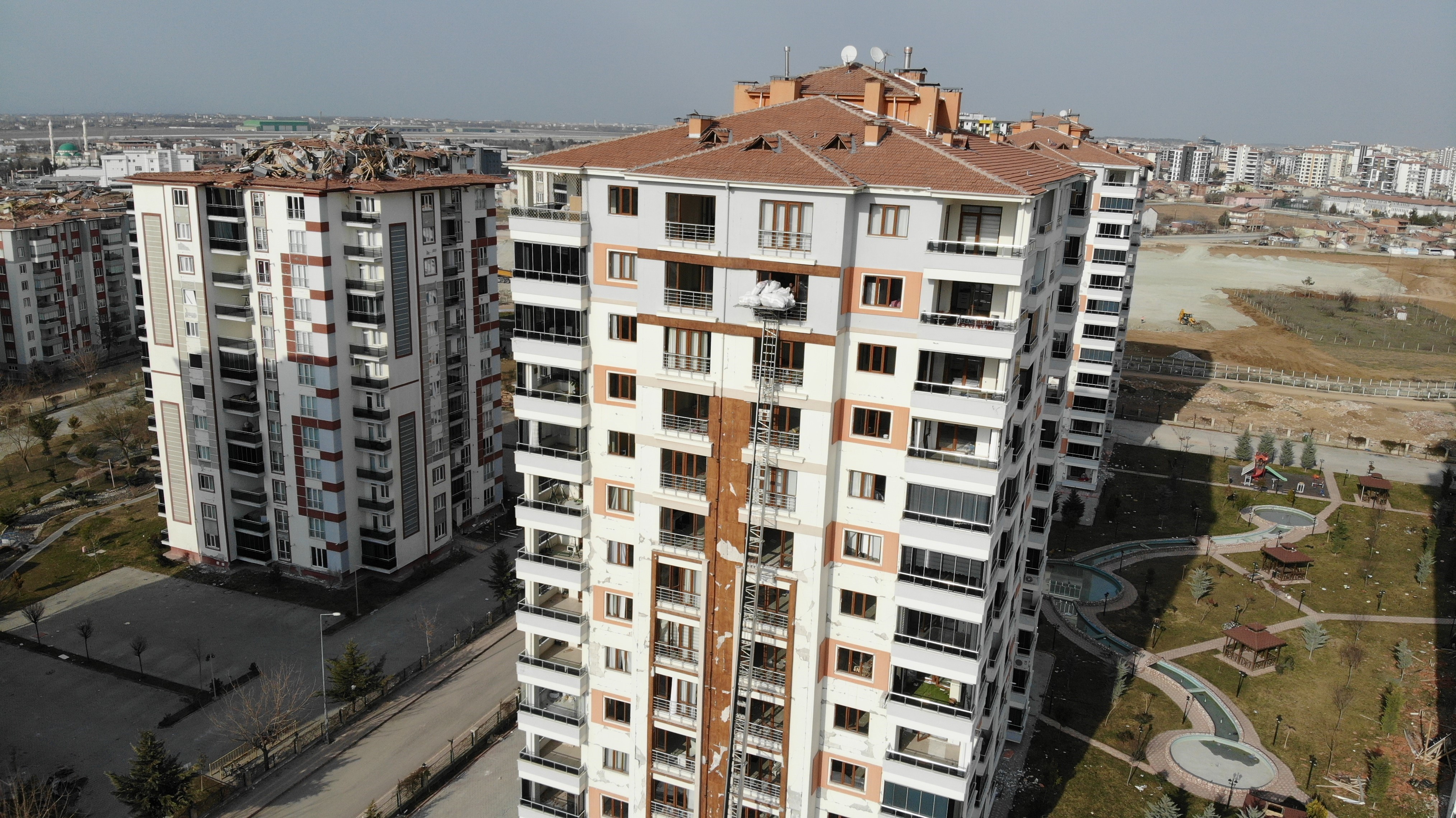 Eşya için canlarını tehlikeye attılar