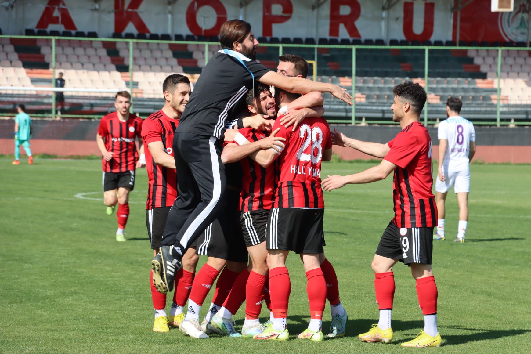 Karaköprü Belediyespor Yeni Orduspor'a galip geldi