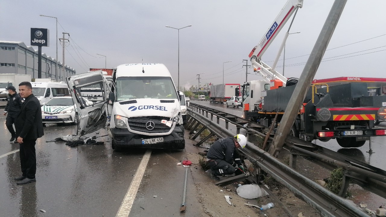 Kocaeli'de zincirleme kaza! yaralılar var