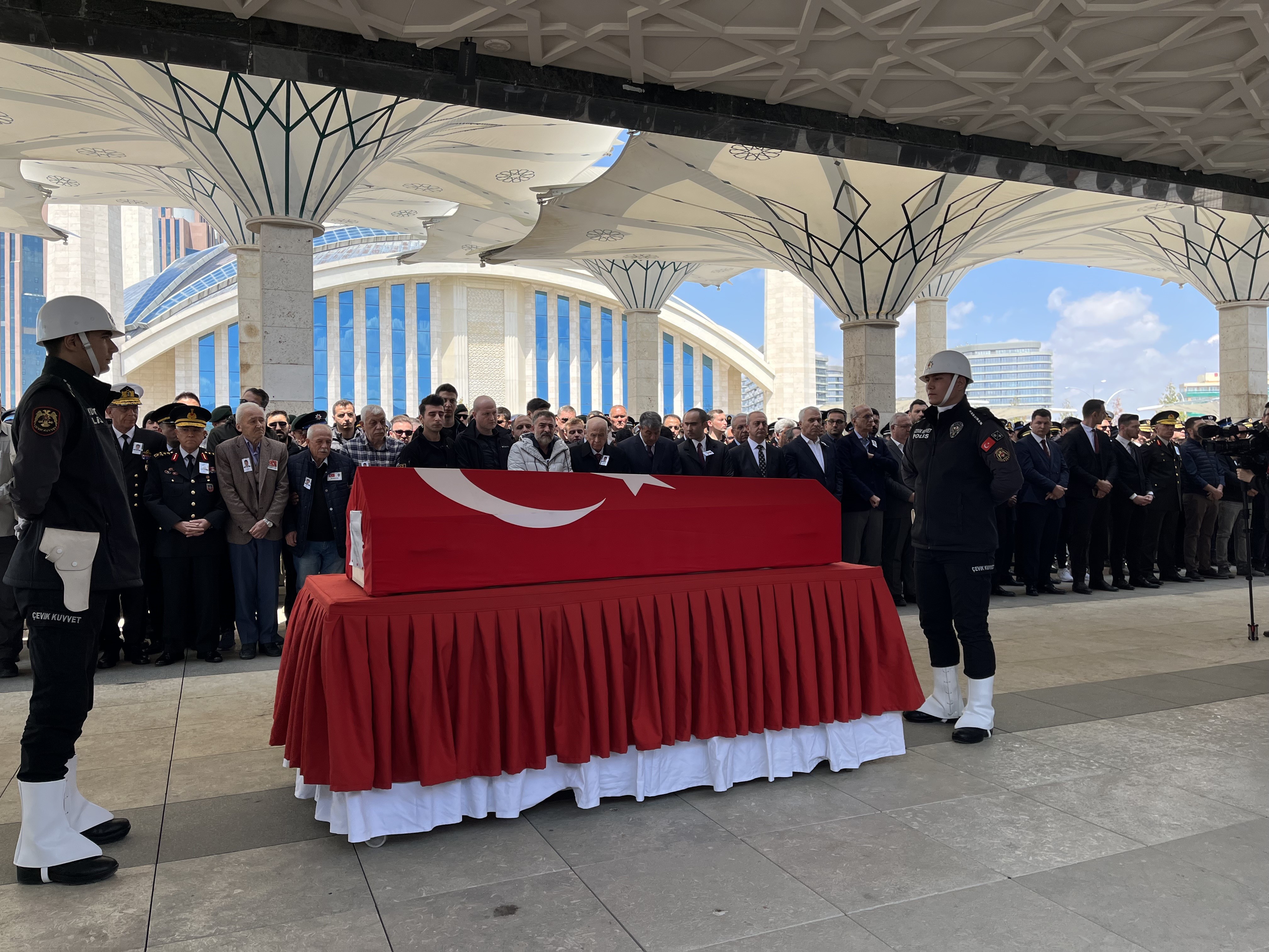 Sınırda şehit olan polis Ankara’da son yolculuğuna uğurlandı