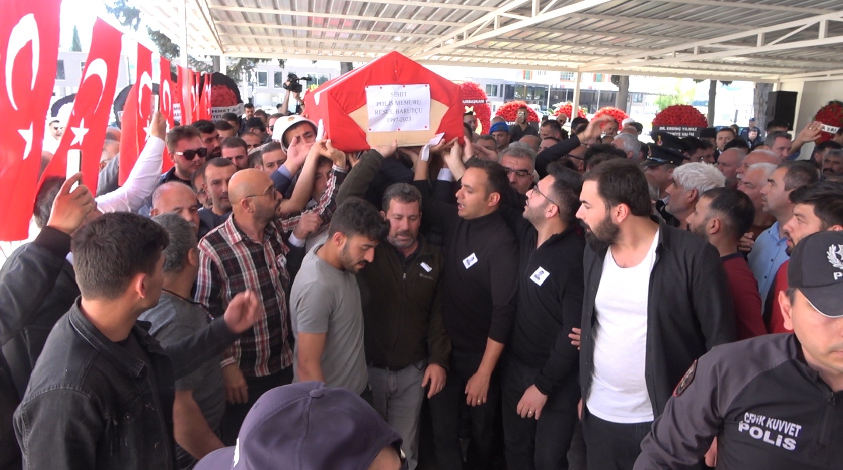 Şehit polis memuru, Osmaniye’de toprağa verildi