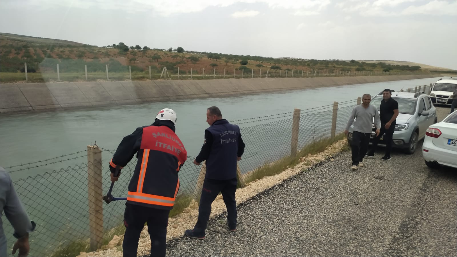 Bozova'da otomobil sulama kanalına düştü! 2 ölü, 1 yaralı, 1 kayıp