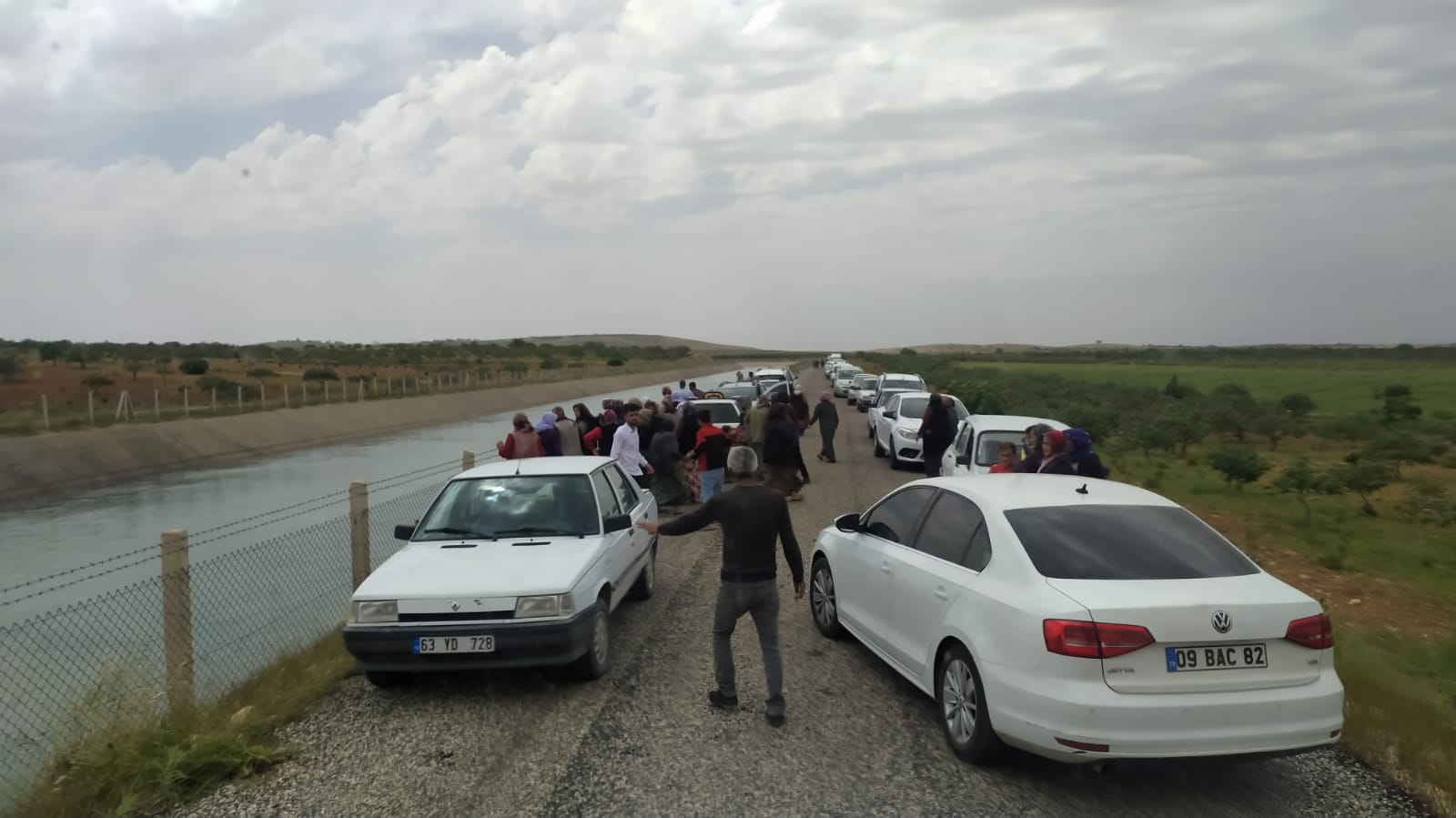 Bozova'da otomobil sulama kanalına düştü! 2 ölü, 1 yaralı, 1 kayıp