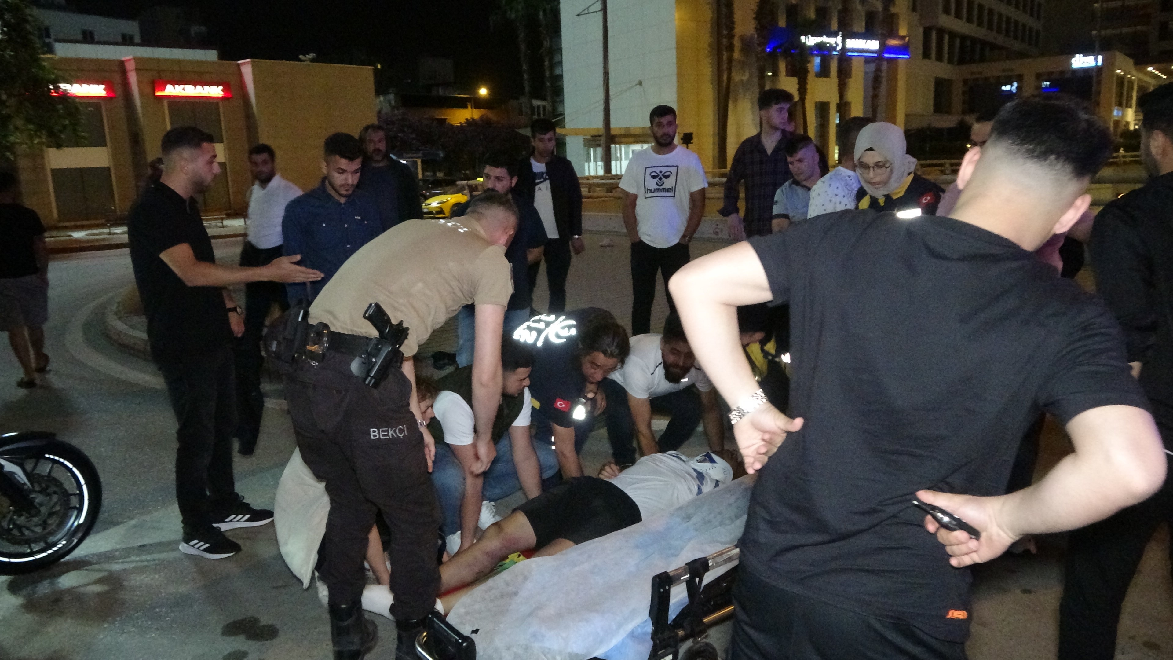 Bisikletle evine giden kişiye otomobil çarptı