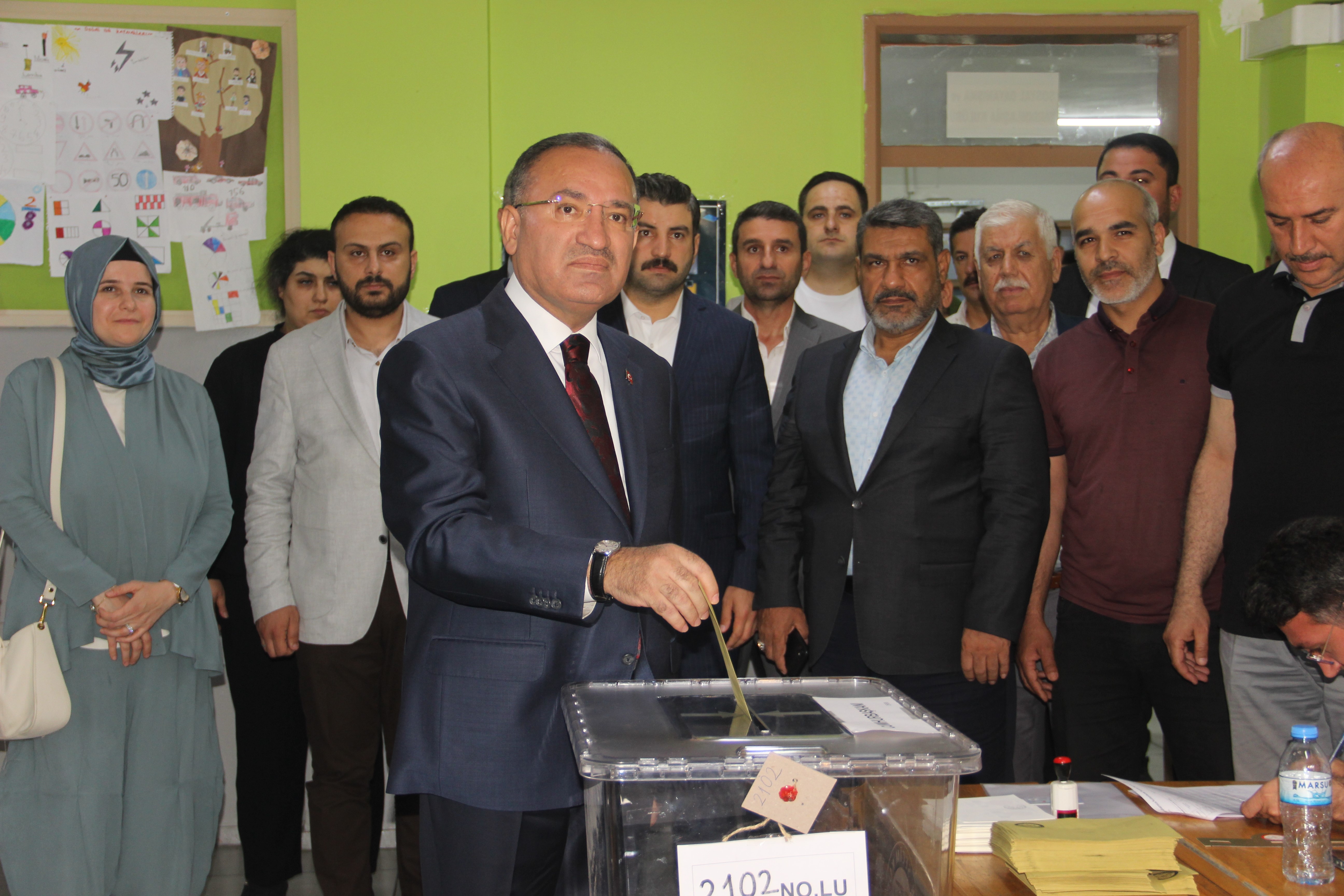 Bakan Bozdağ oyunu kullandı