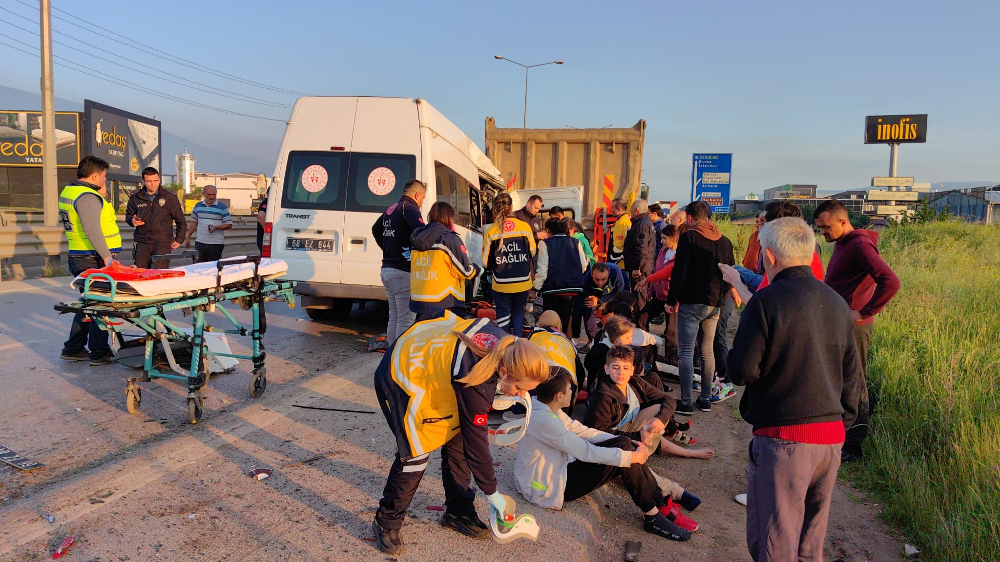 Bursa'da feci kaza! 1 ölü, 16 yaralı
