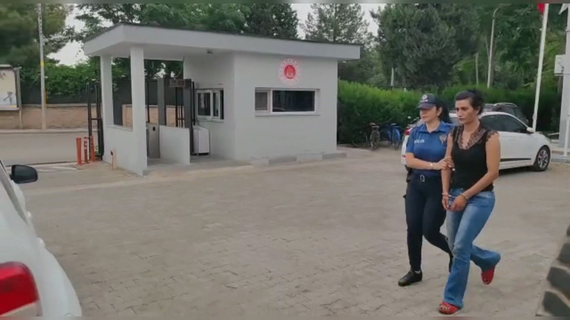 Ceylanpınar'da 4 yıl 7 ay hapis cezası bulunan kadın tutuklandı