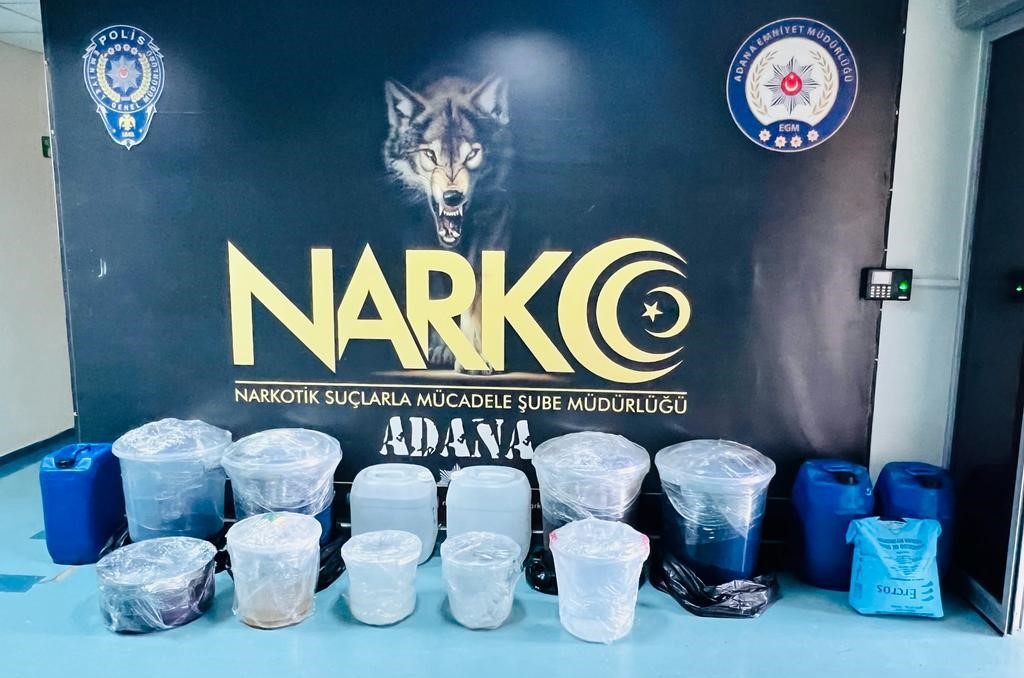 Adana'da 205 litre metamfetamin ele geçirildi! 4 tutuklama