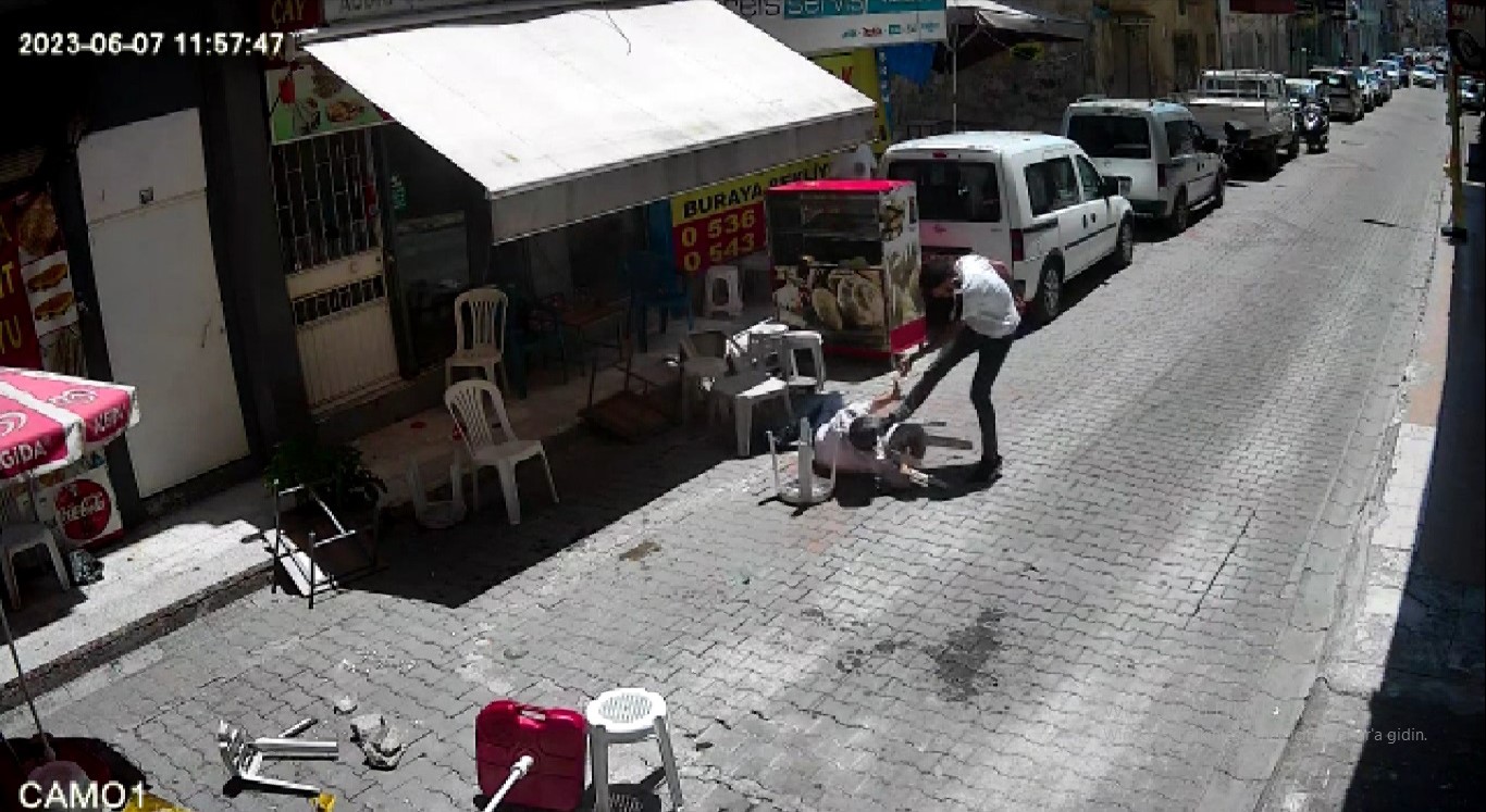 Mersinde silahlı kavga!