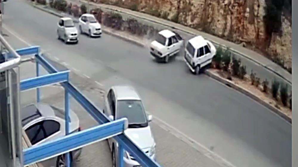 Mersin'de iki ayrı kaza!