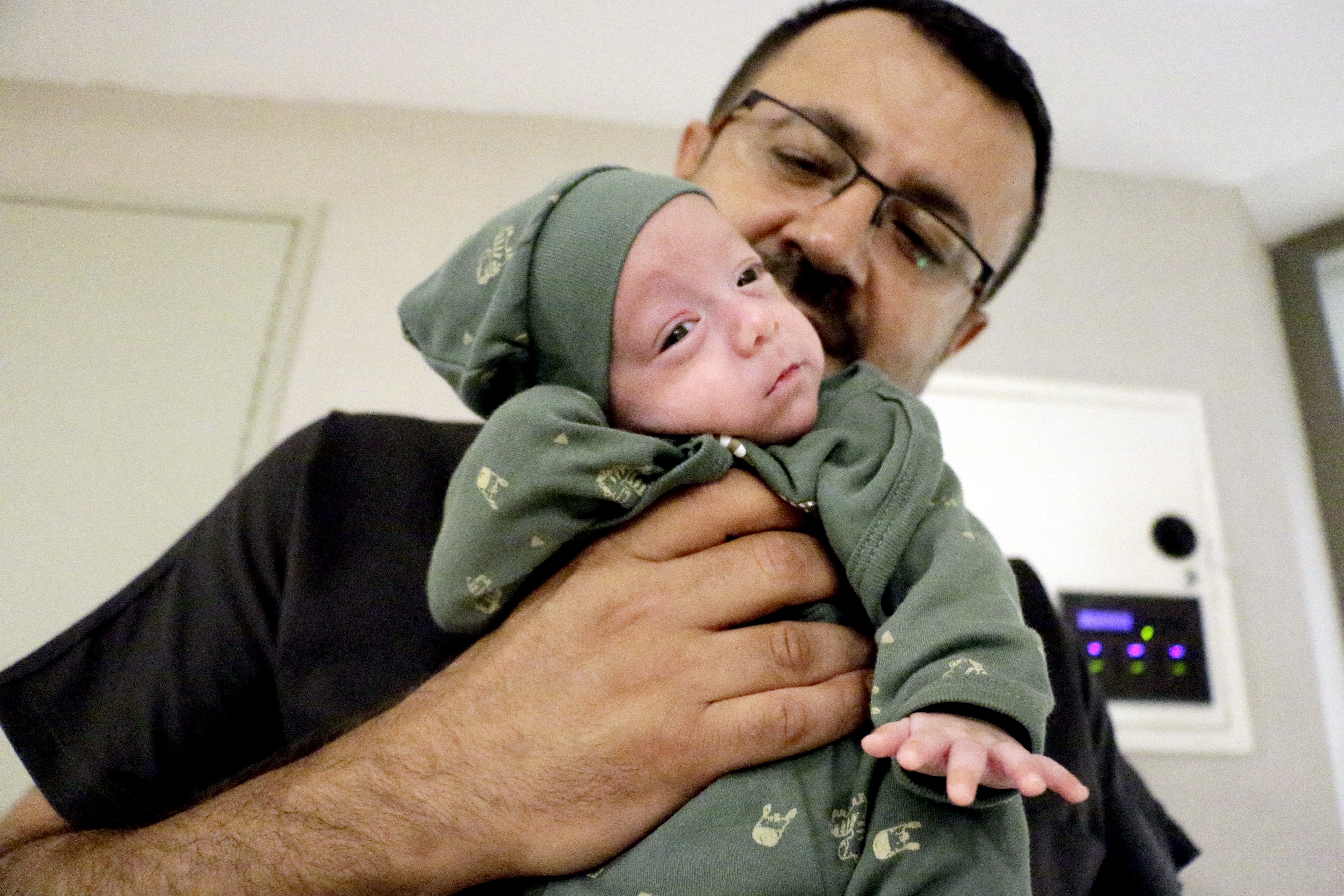 750 gram doğan Ali bebek 3 ay içerisinde üç ameliyat geçirdi