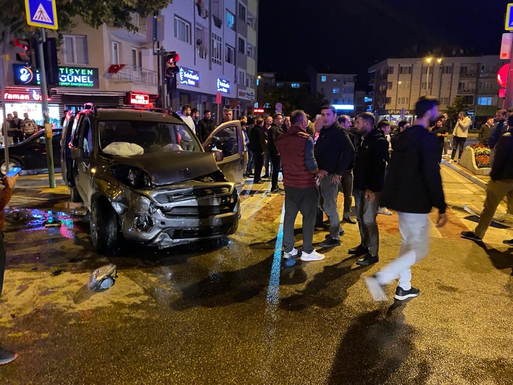 Bursa'da zincirleme kaza: 3 yaralı