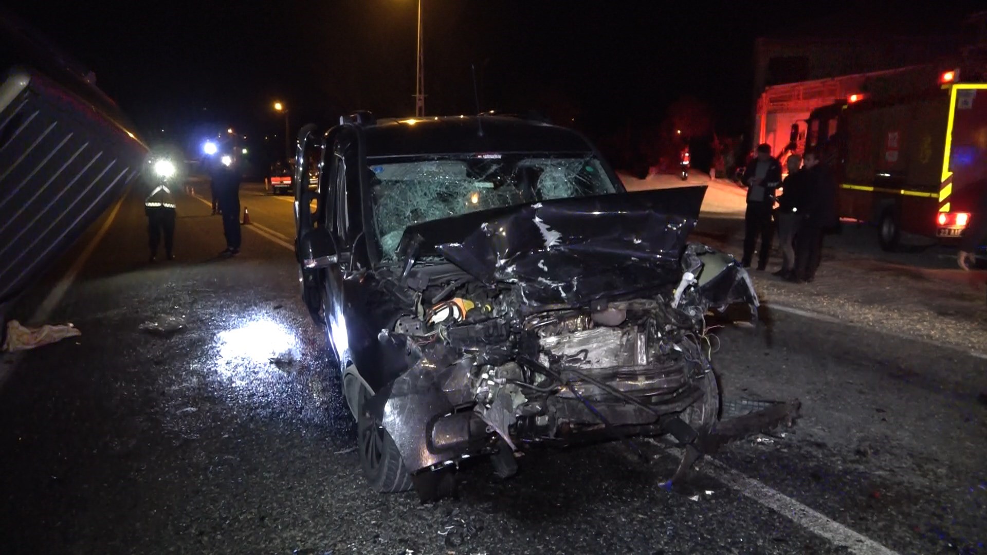 Feci trafik kazası: 1 ölü, 3 yaralı