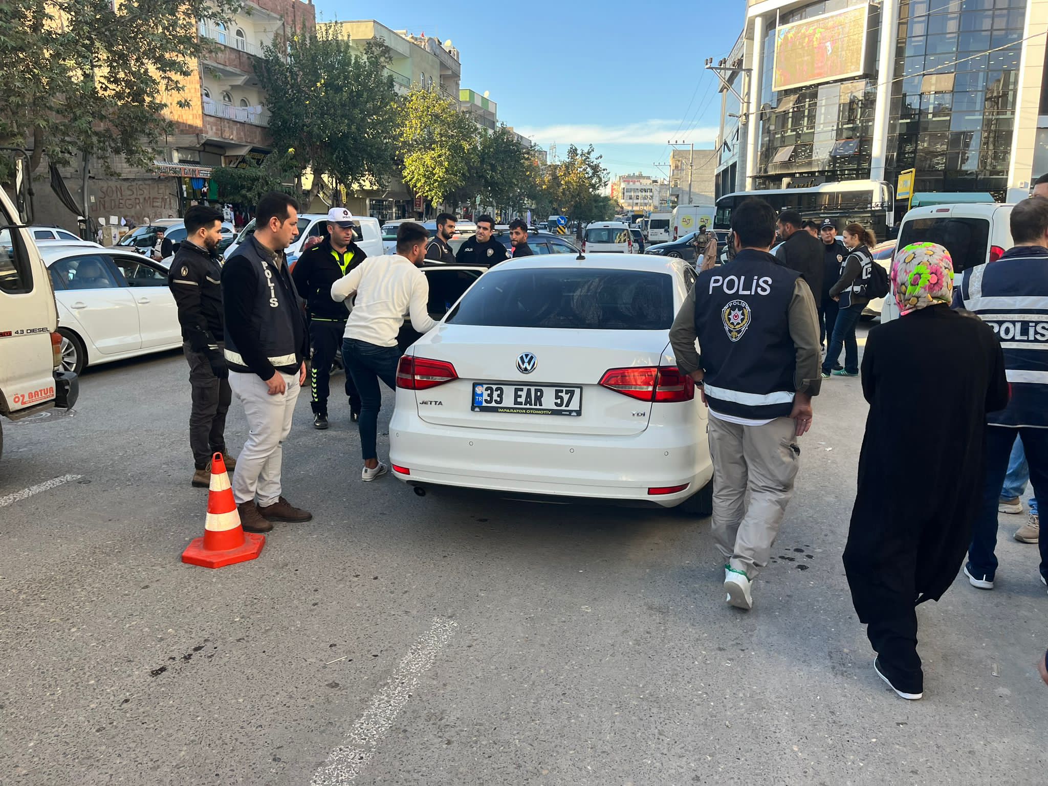 Şanlıurfa'da emniyet ekiplerinden sürücülere yönelik denetim!