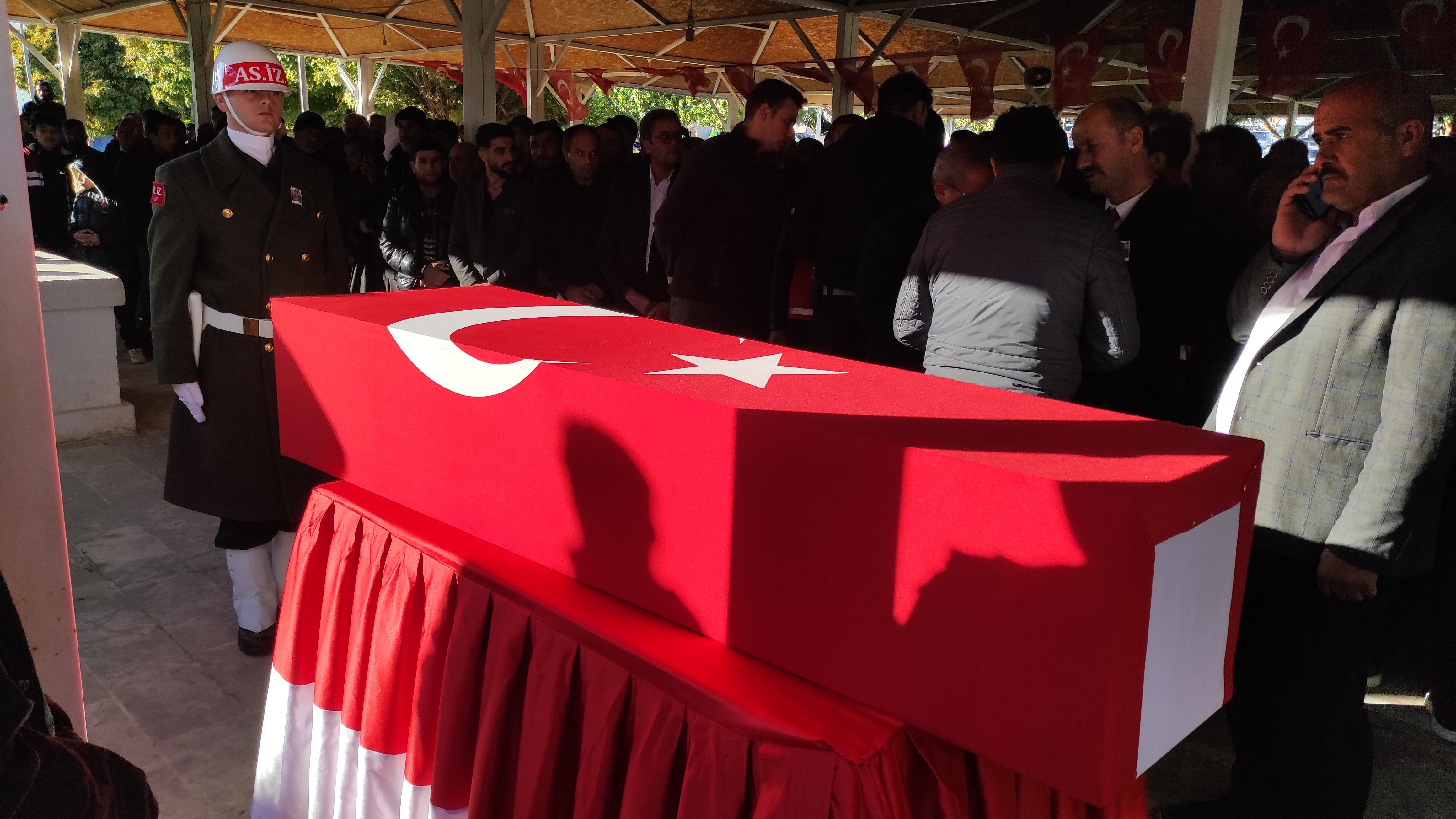 Şanlıurfalı şehit son yolculuğuna uğurlandı