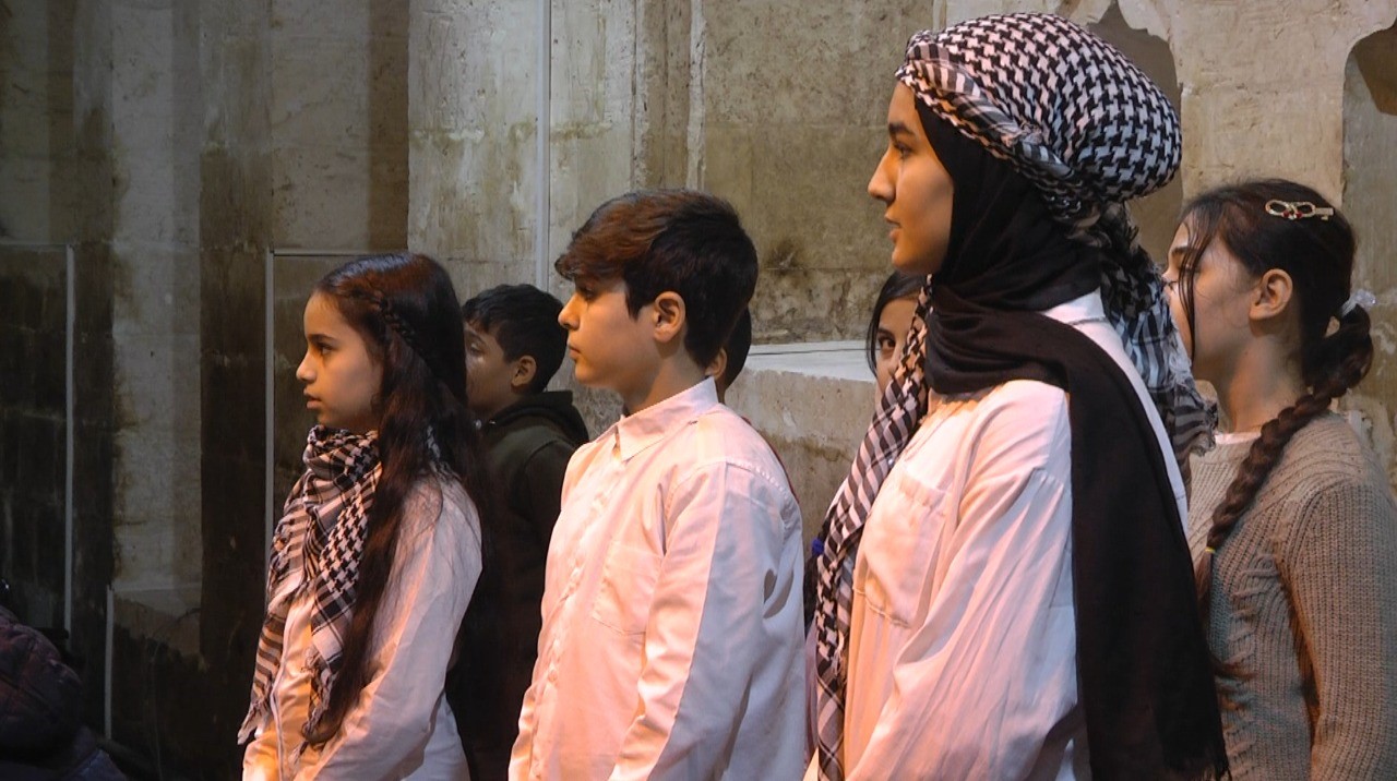 Şanlıurfa'da savaş mağduru çocuklardan Filistin'e şarkılı destek