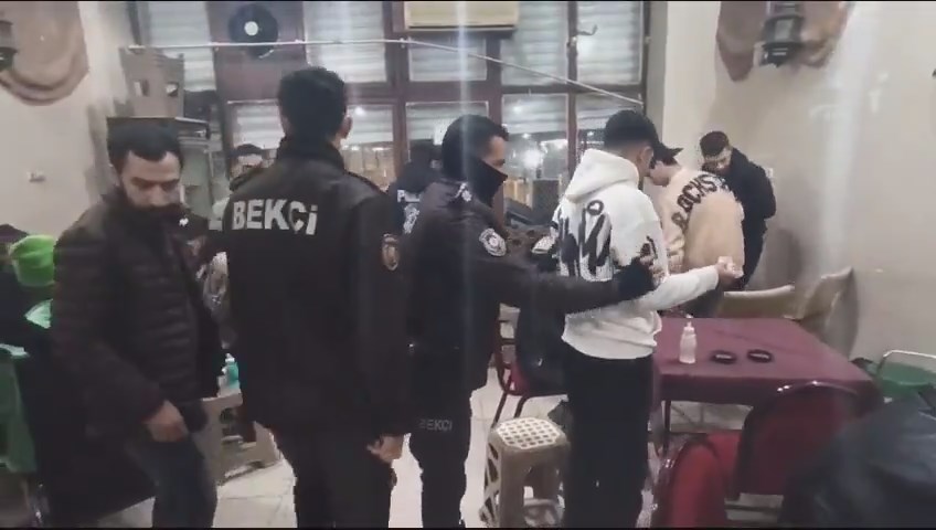 Urfa'da huzur ve güven uygulaması! 900 araç ve şahsa ceza kesildi