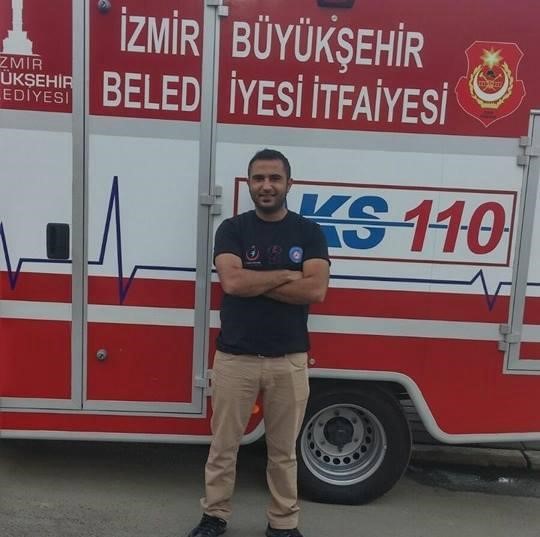 Bariyerlere çarpan otomobil hurdaya döndü: 1 ölü