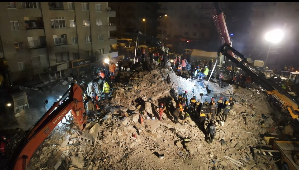 132 kişiye mezar olan sitenin betonu standart dışı çıktı