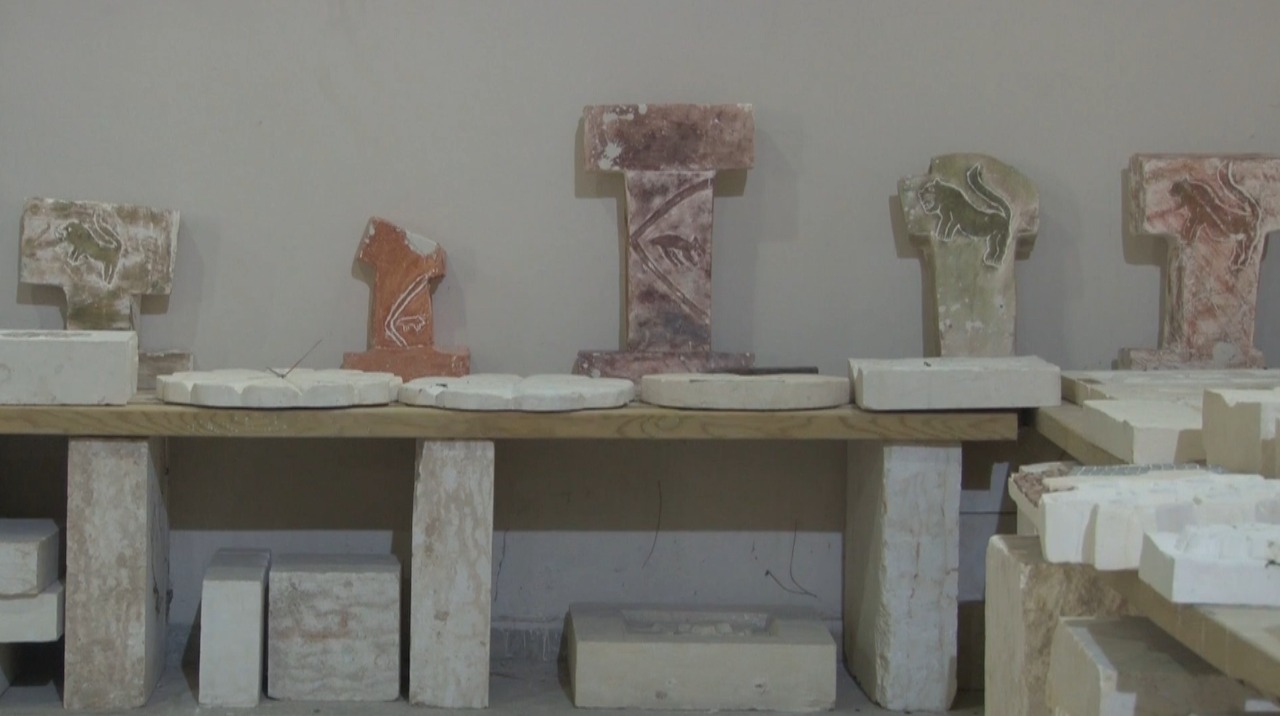 Şanlıurfa'da kaybolmaya yüz tutan taş oymacılığı mesleğinde yeni ustalar yetişiyor