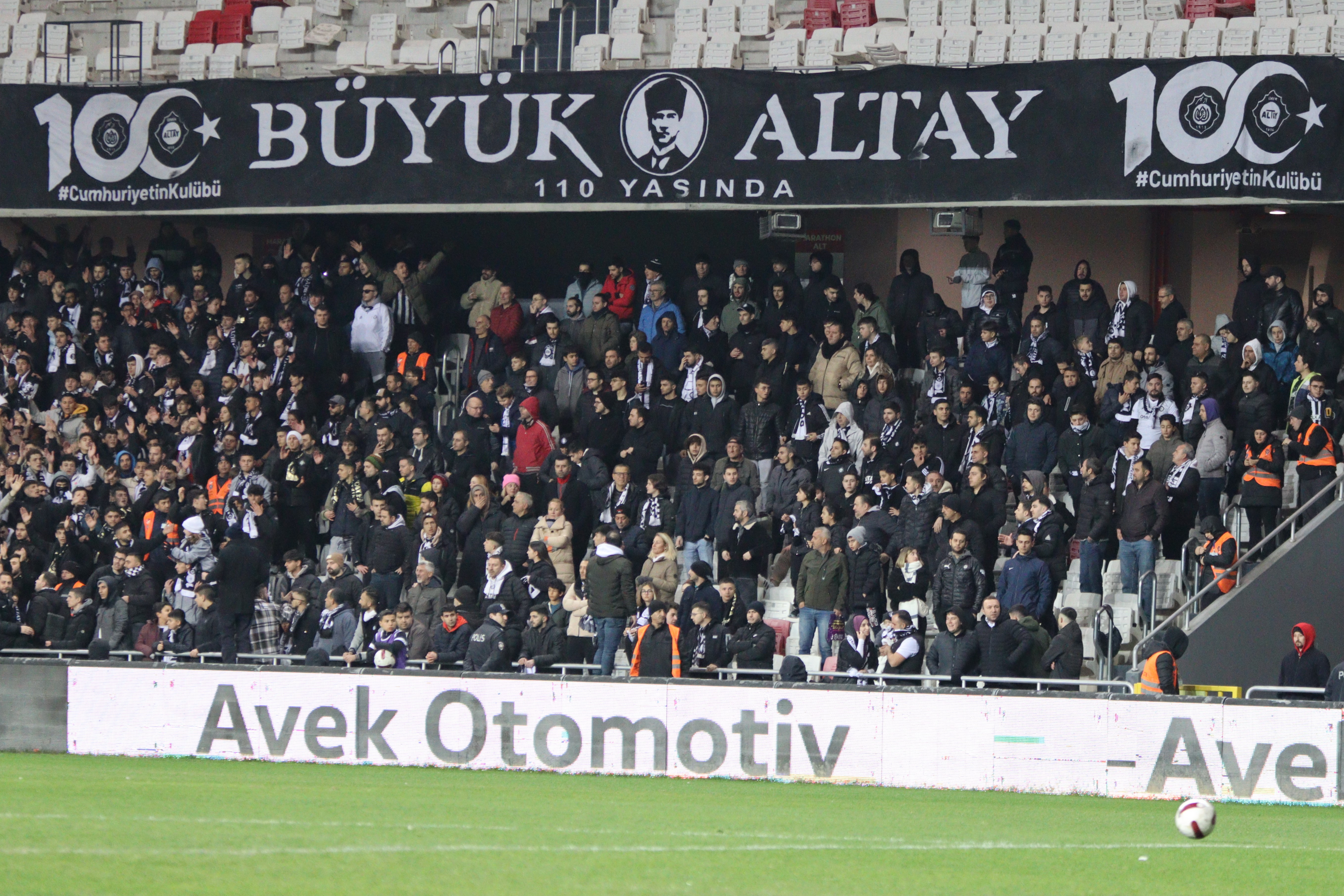 Altay, tekrar düşüşe geçti