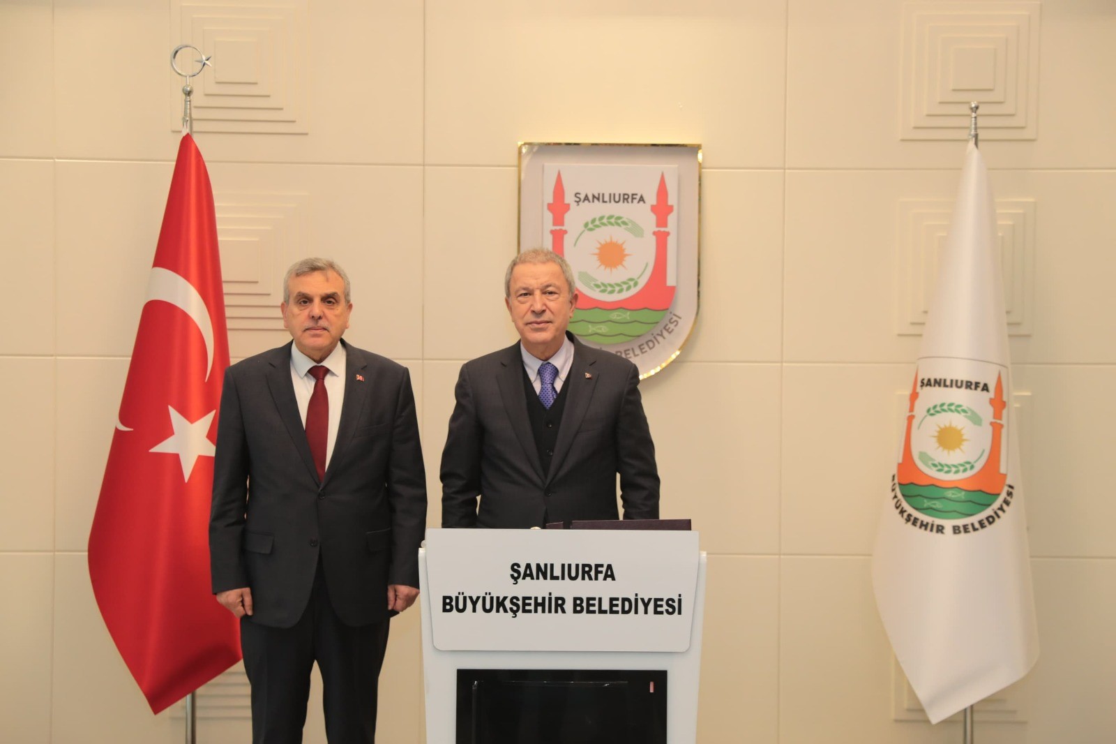 Eski Milli Savunma Bakanı Hulusi Akar Şanlıurfa’da