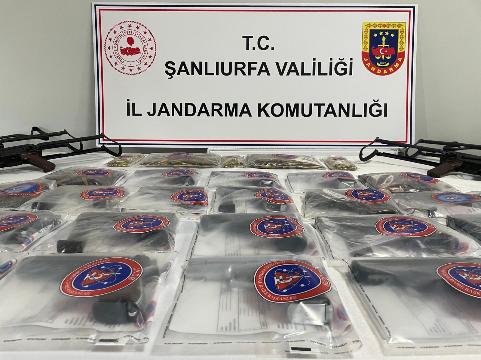 Jandarmadan Şanlıurfa'nın 13 ilçesinde operasyon! 53 gözaltı