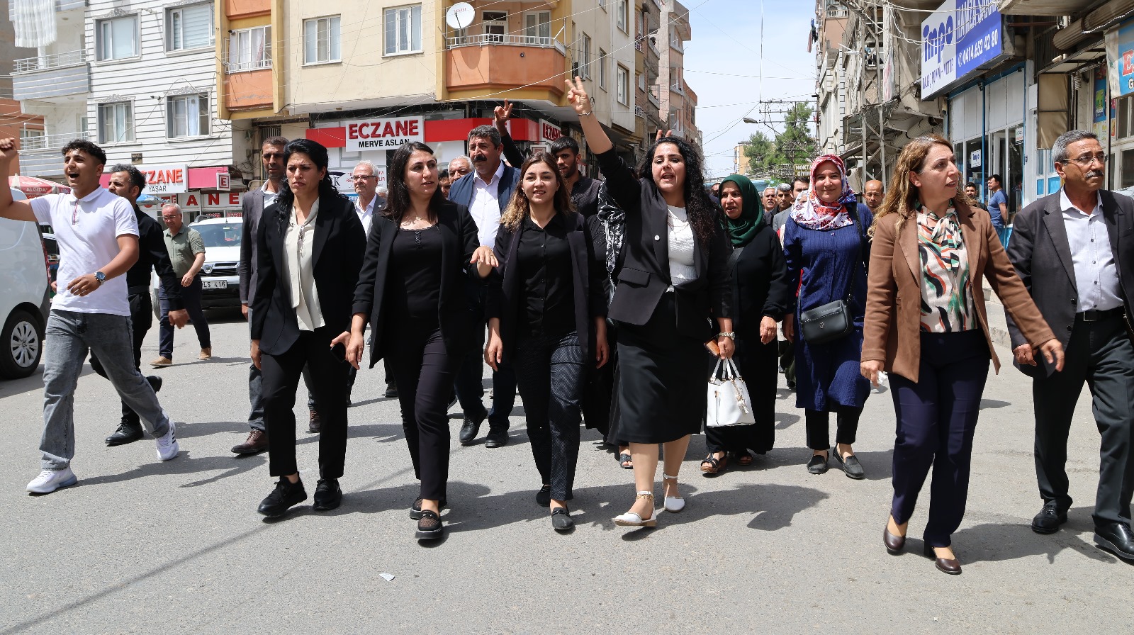 DEM Parti'den Begit ve iki saldırıya tepki: "Halk hakkı olanı almaya geldi"