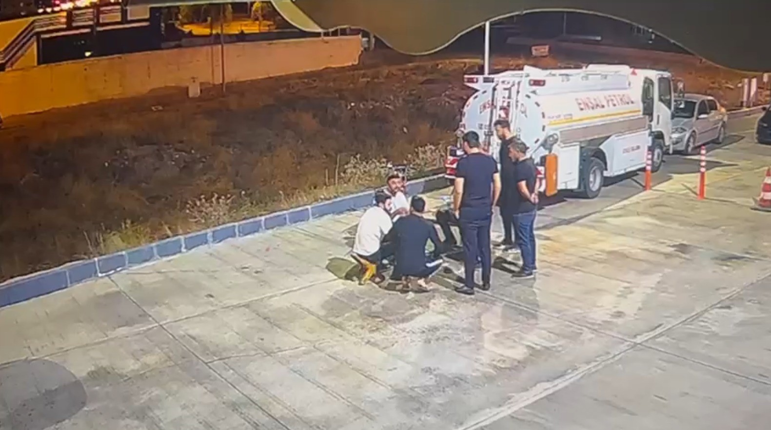 Şanlıurfa'da akaryakıt istasyonundaki cinayet kameraya yansıdı