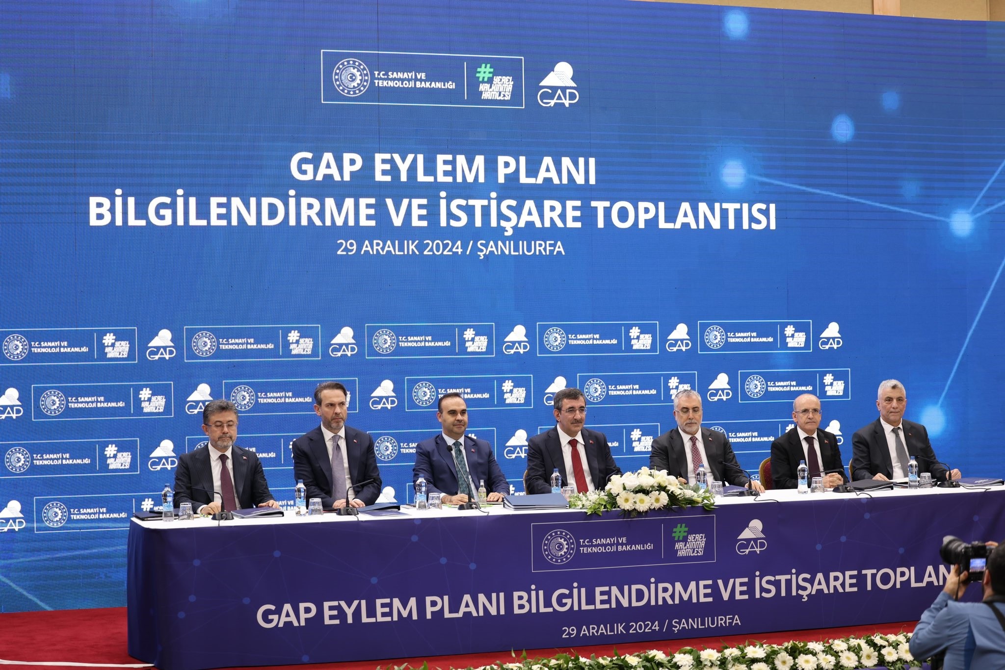 6 Bakan GAP'ın başkenti Şanlıurfa'da neler konuştular?
