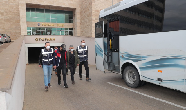 Eş zamanlı ‘aranan şahıs’ operasyonu: 55 gözaltı