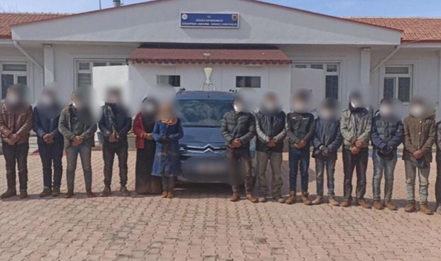 Jandarmadan göçmen kaçakçılarına büyük darbe