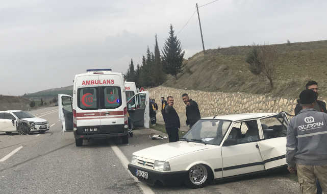 Trafik kazasında 3 kişi yaralandı