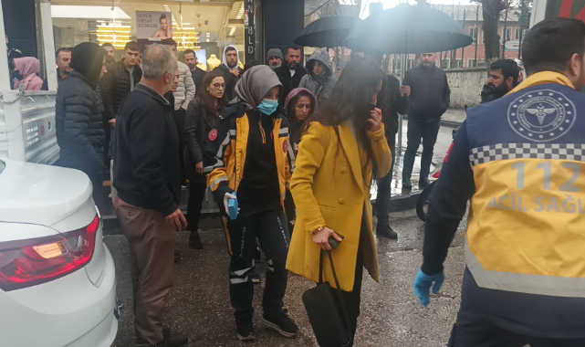 Otomobil ile hafif ticari aracın çarpıştı; 2 yaralı