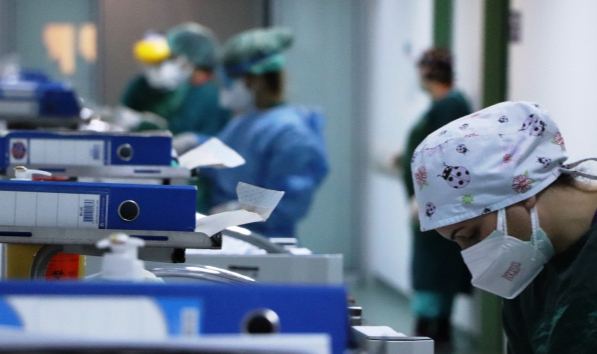 Son 24 saatte virüsten 101 kişi hayatını kaybetti