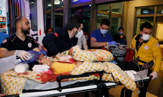 Boşanma aşamasındaki karısını defalarca bıçakladı