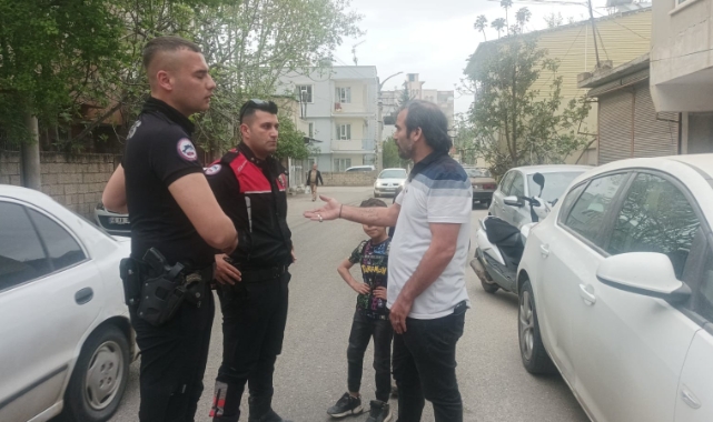 Çocuklar tartıştı, aileleri birbirine girdi!