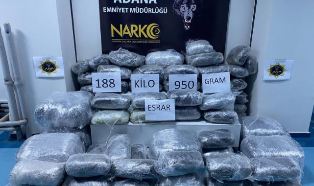 Esrarın bulunduğu araçta yakalanan 4 zanlı tutuklandı