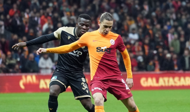 Galatasaray evindeki kazanma serisini 4’e çıkardı