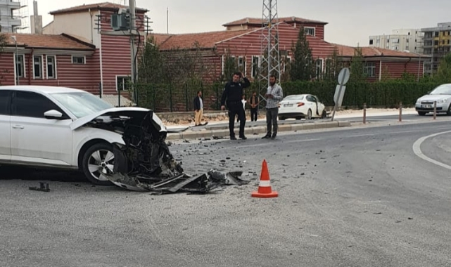 Karaköprü'de trafik kazası! 2 yaralı