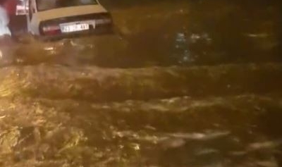 Şanlıurfa sağanak yağış hayatı felç etti