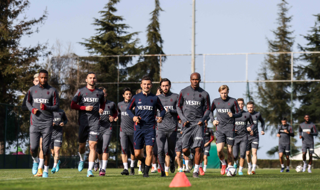 Trabzonspor, şampiyonluk yolunda puan kaybı