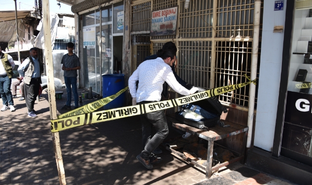 Urfa&#039;da iş yeri önüne bırakılan valizden esrar çıktı