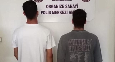 Çuvalla malzeme çalan hırsızlar yakalandı!