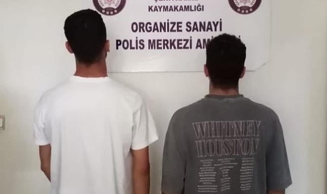 Çuvalla malzeme çalan hırsızlar yakalandı!