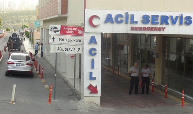 Eşini bıçaklayarak ağır yaraladı!
